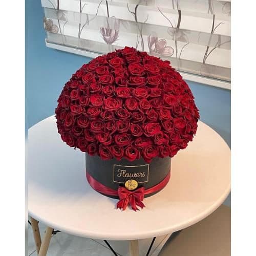 باکس گل رز تولد برای زن دایی 6085