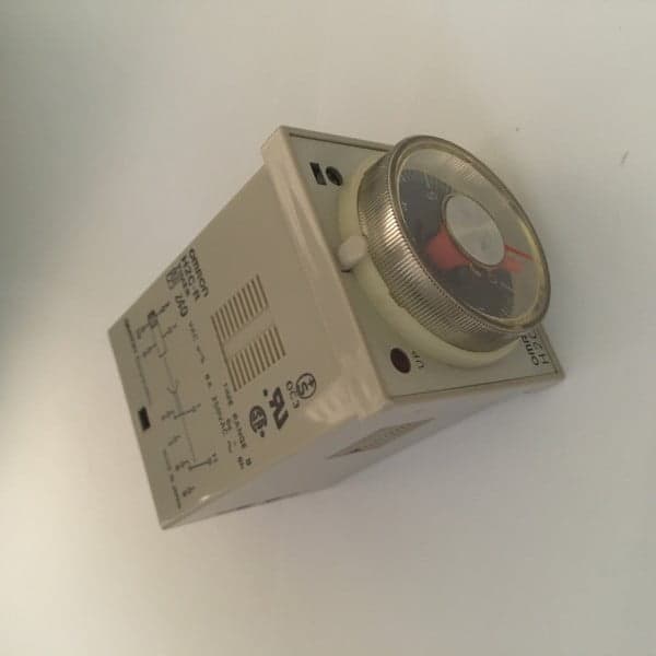 تایمر 6 ثانیه الی 6 ساعت مدل Omron H2C-R-S Multifuntion Timer Zeitbereich New NFP