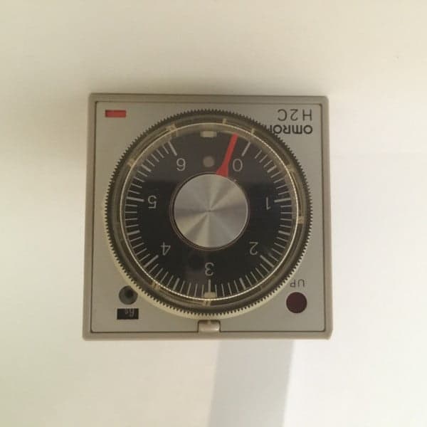 تایمر 6 ثانیه الی 6 ساعت مدل Omron H2C-R-S Multifuntion Timer Zeitbereich New NFP — تصویر ۳