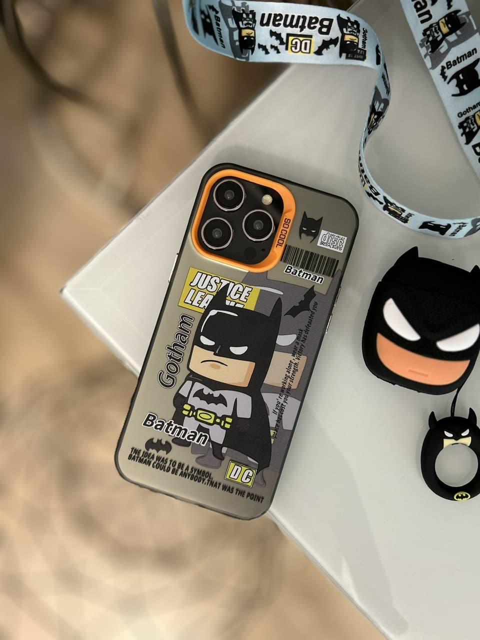 قاب آیفون بتمن Batman : Gotham Knight بدون بند — تصویر ۴