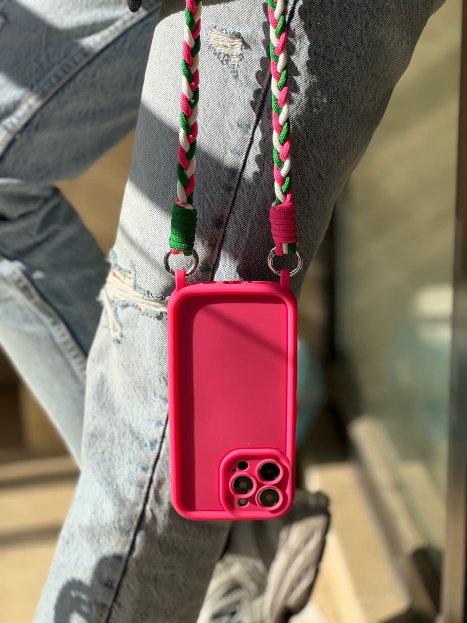قاب آیفون Solid Case با بند طنابی بلند — تصویر ۳