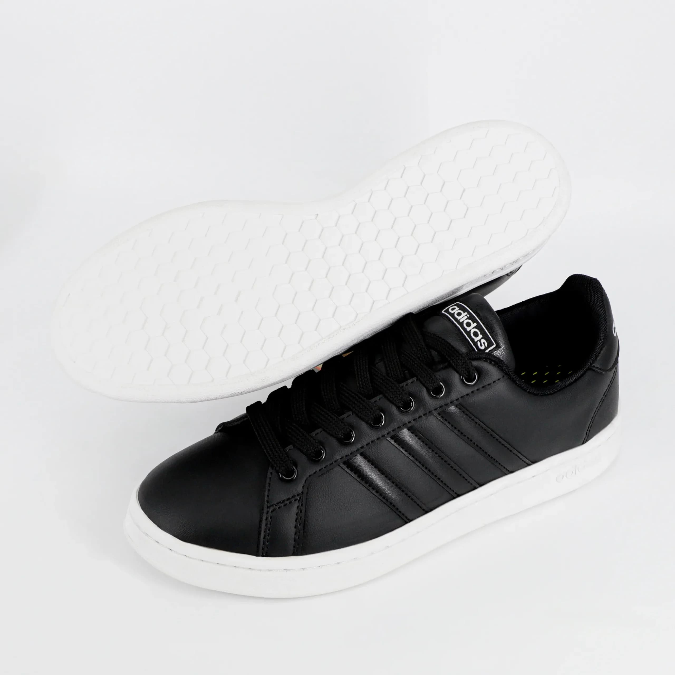 کتونی آدیداس گرند کورت ADIDAS GRAND COURT مردانه مشکی زیر سفید کد 1379 — تصویر ۲