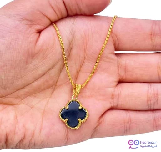 آویز زنانه طلا ونکلیف مشکی Onyx — تصویر ۳
