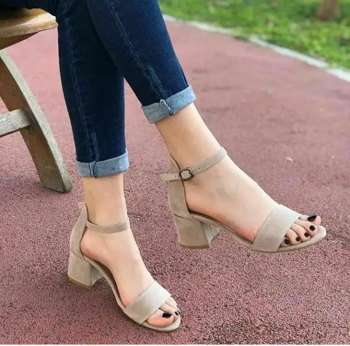 کفش مجلسی پاشنه 4 سانت سوئیت (کرم) کد 4448