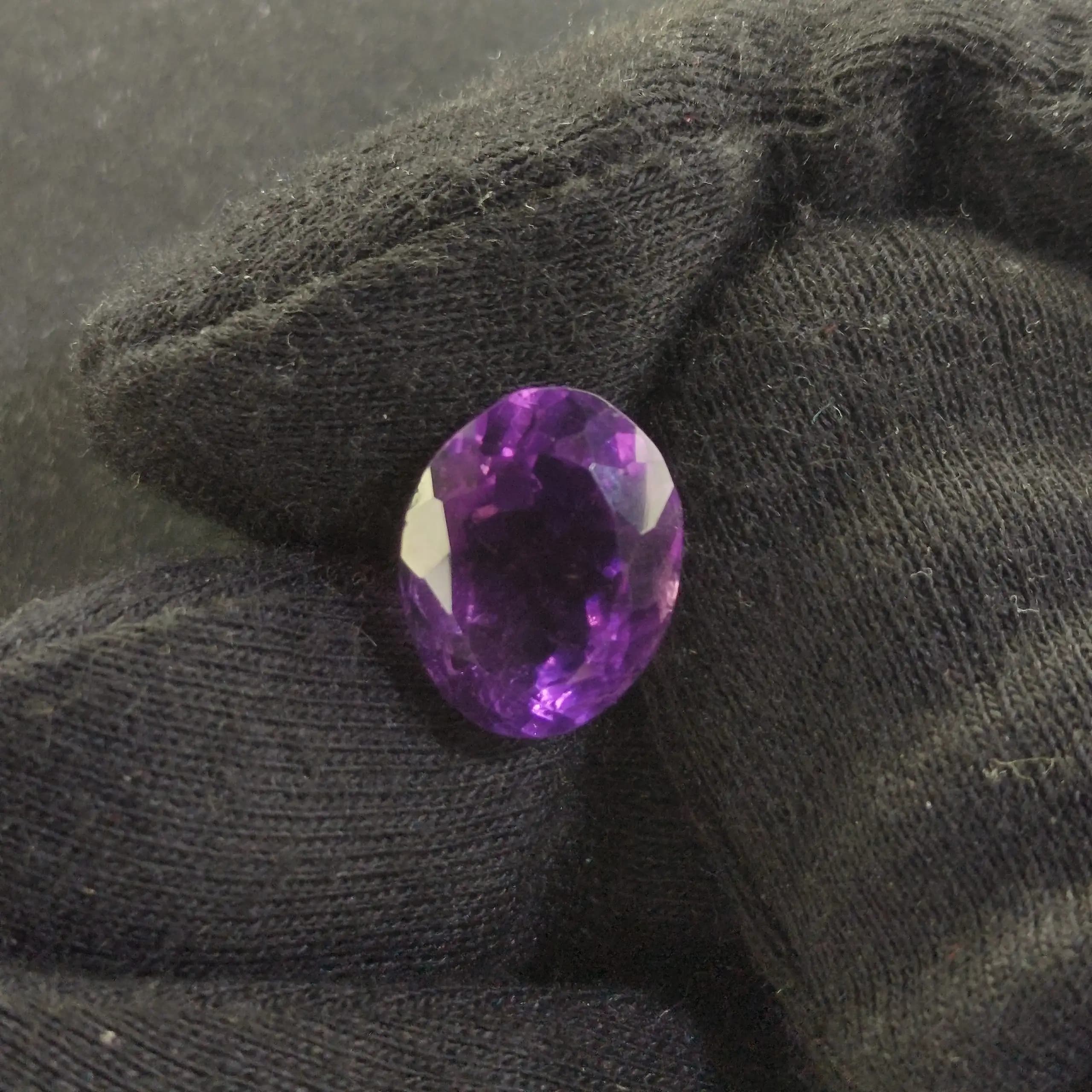 نگین جواهری آمیتیست برزیلی اصل تراش اووال — تصویر ۳