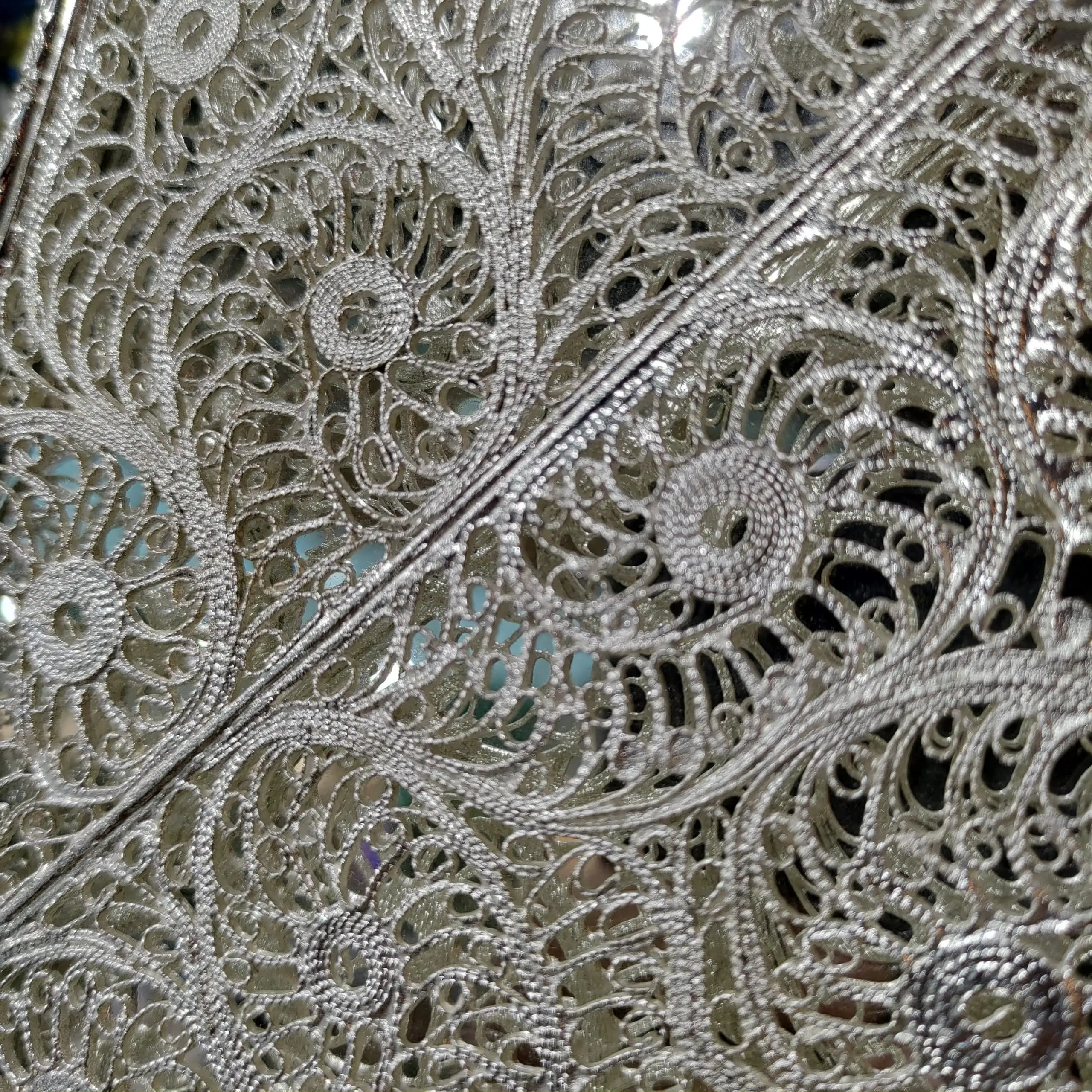 آیینه ملیله کاری مس با روکش نقره — تصویر ۷