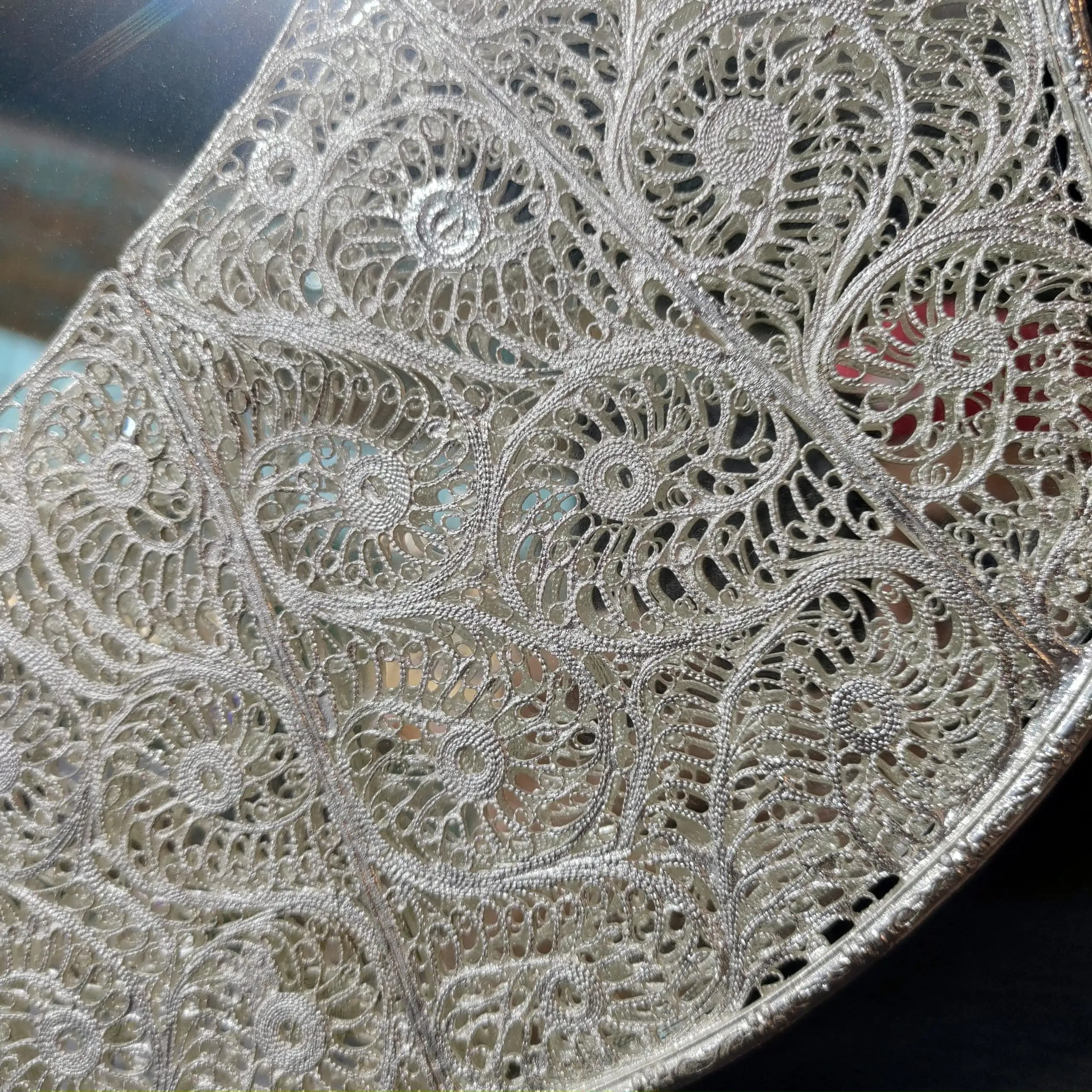 آیینه ملیله کاری مس با روکش نقره — تصویر ۴