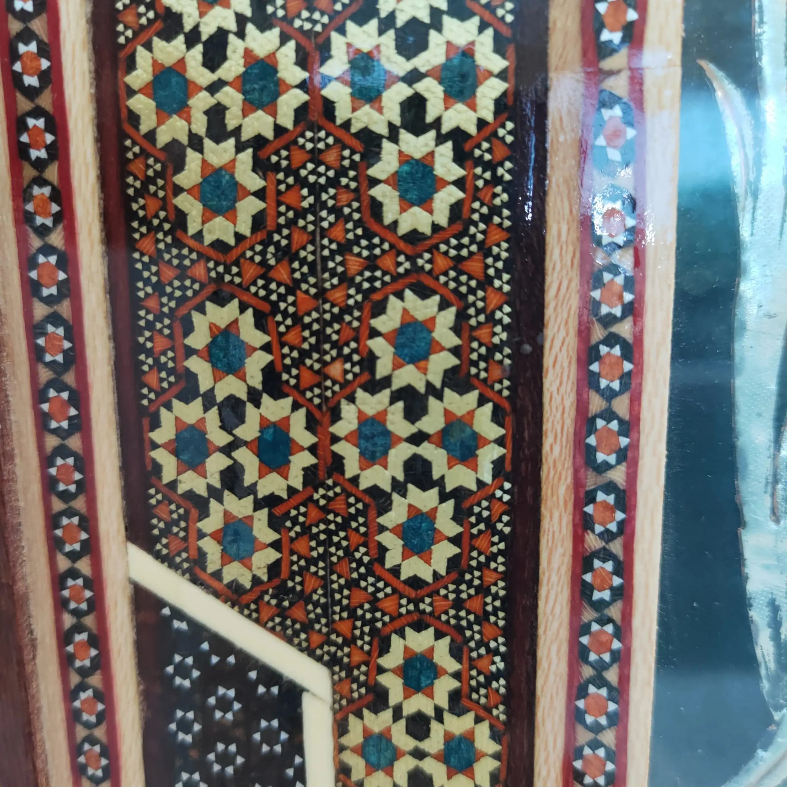تابلو وان یکاد خاتم کاری و قلم زنی بی نظیر — تصویر ۵