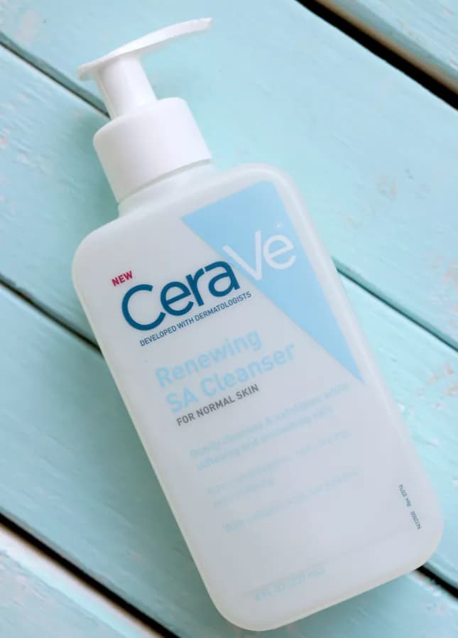 ژل شستشو سراوی پوست نرمال SA Renewing CeraVe — تصویر ۲