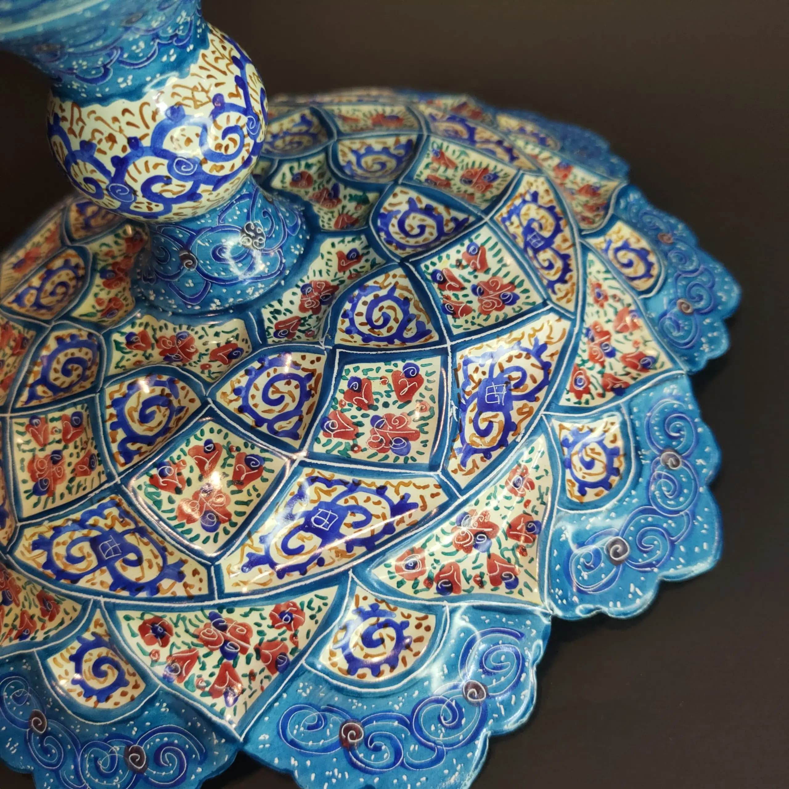 شیرینی خوری پایه دار مینا کاری — تصویر ۴