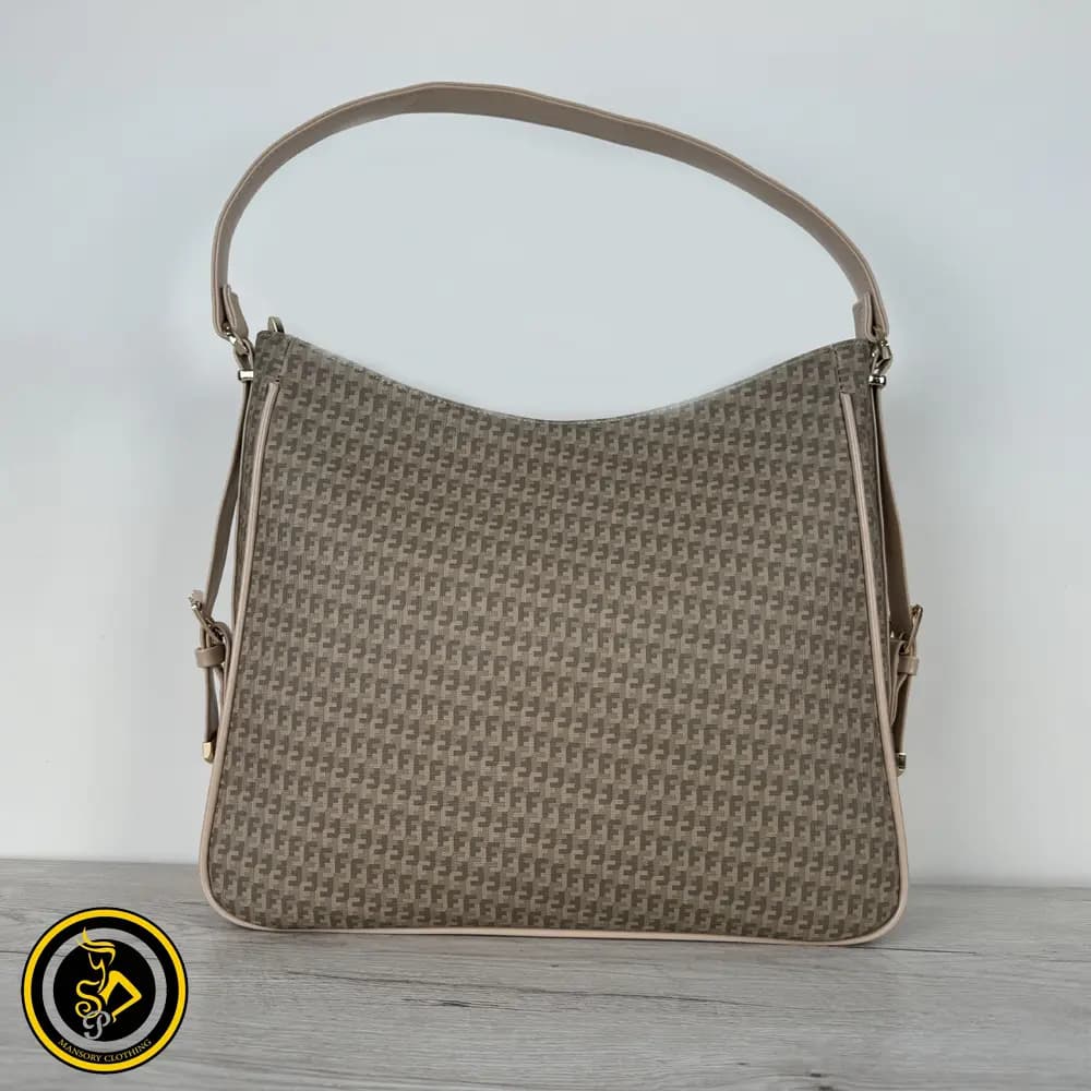کیف دستی زنانه اسپرت برند فندی (Fendi) سایز بزرگ — تصویر ۳