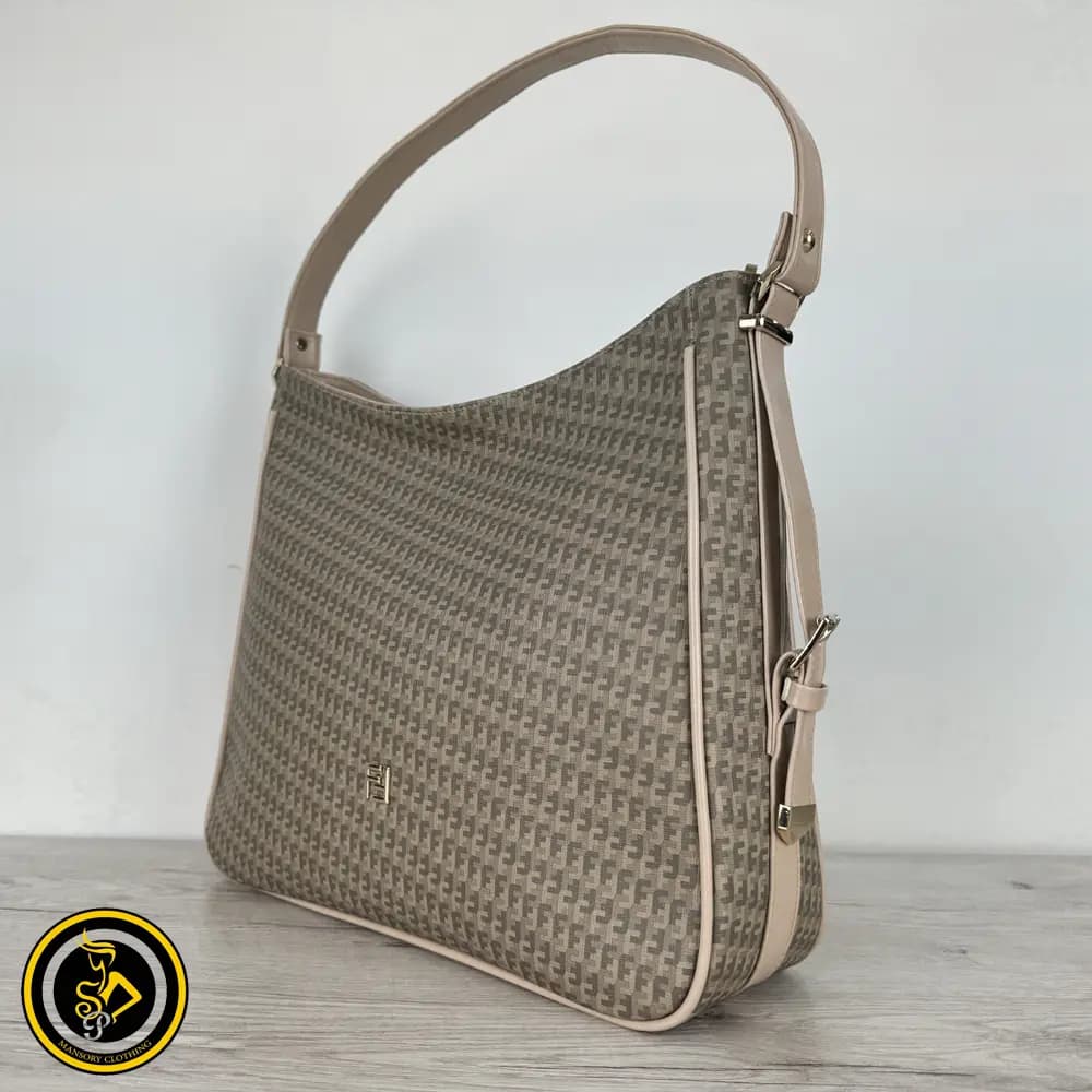 کیف دستی زنانه اسپرت برند فندی (Fendi) سایز بزرگ — تصویر ۲