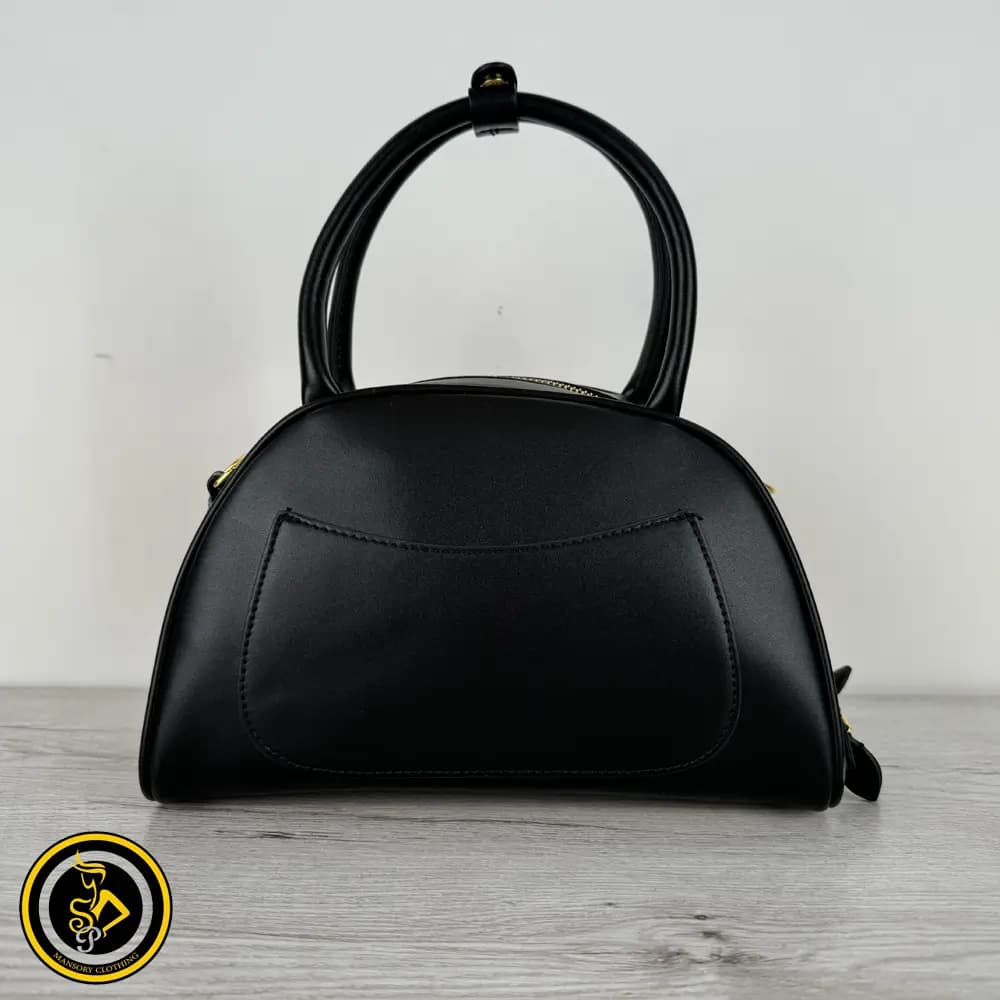 کیف دستی زنانه اسپرت برند میو میو چرم صنعتی — تصویر ۳