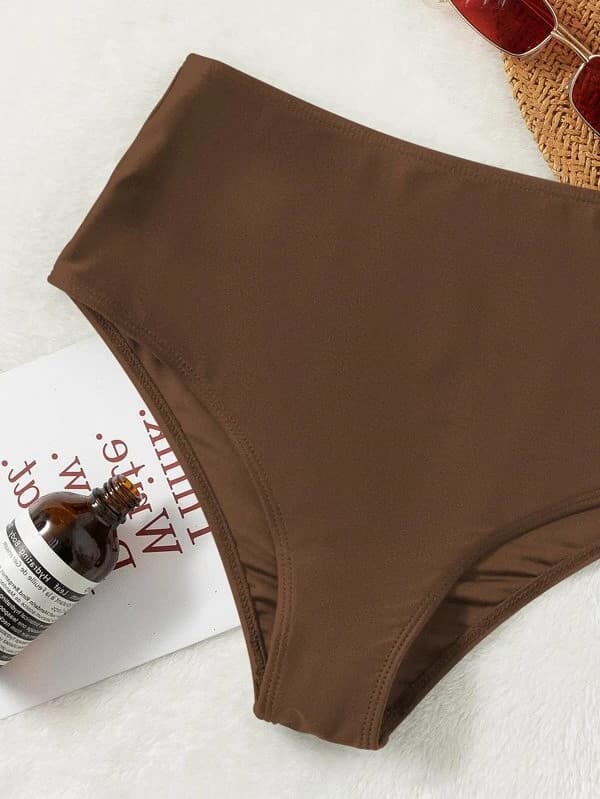 شورت مخصوص شنا و استخر زنانه و دخترانه ساده تک رنگ قهوه ای دارای حالت کشی با جنس حرفه ای غواصی ضد آب و ضد کلر مارک خارجی و وارداتی برند شین ( shein ) — تصویر ۳