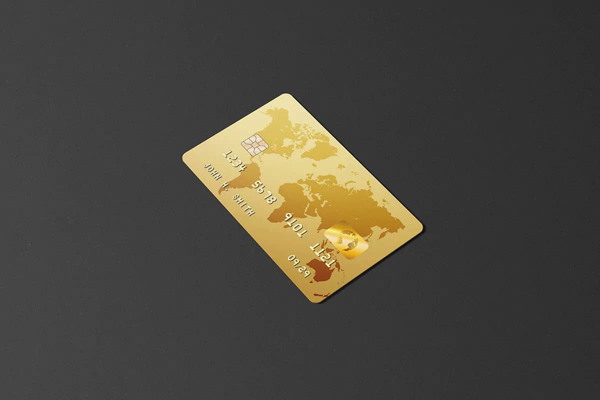 موکاپ کارت اعتباری طلایی — تصویر ۷