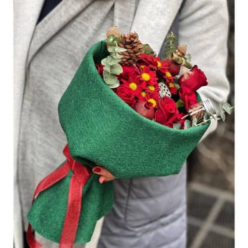 گل ارایی یلدا عروس گلفروشی در حسام الدین تهران