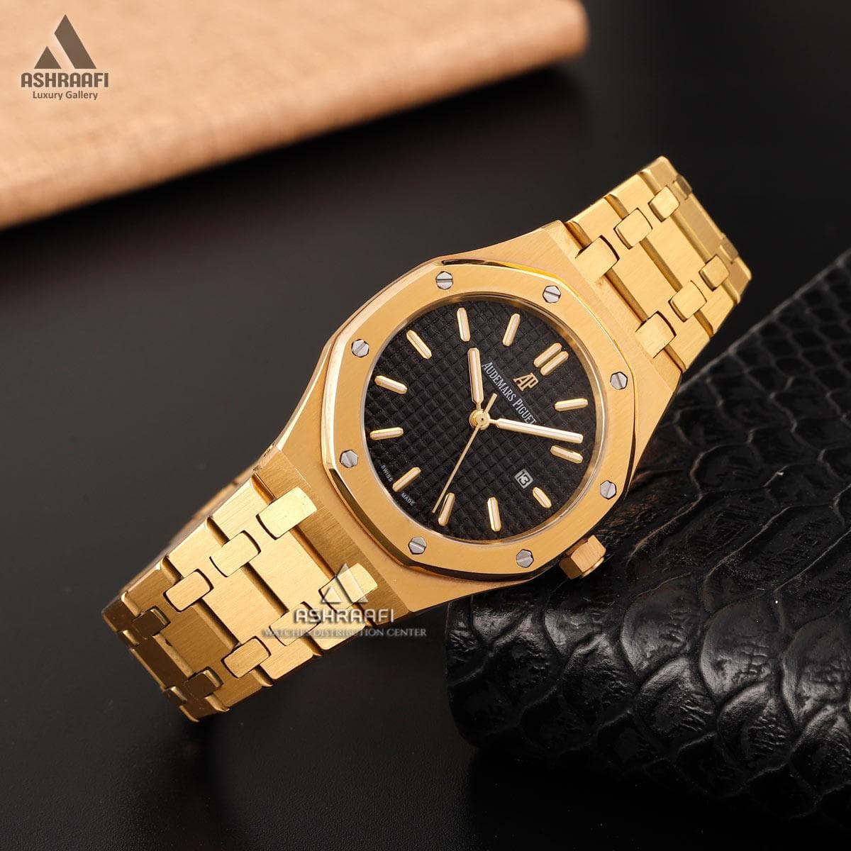 ساعت زنانه‌ای پی طلایی Audemars Piguet Royal Oak GK58 — تصویر ۳