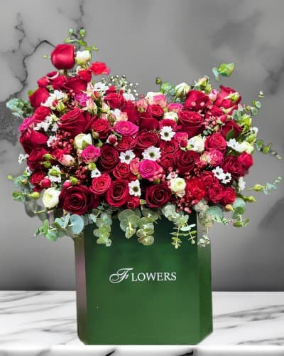 فروشگاه گل و گیاه و گلدان در چیذر 6097