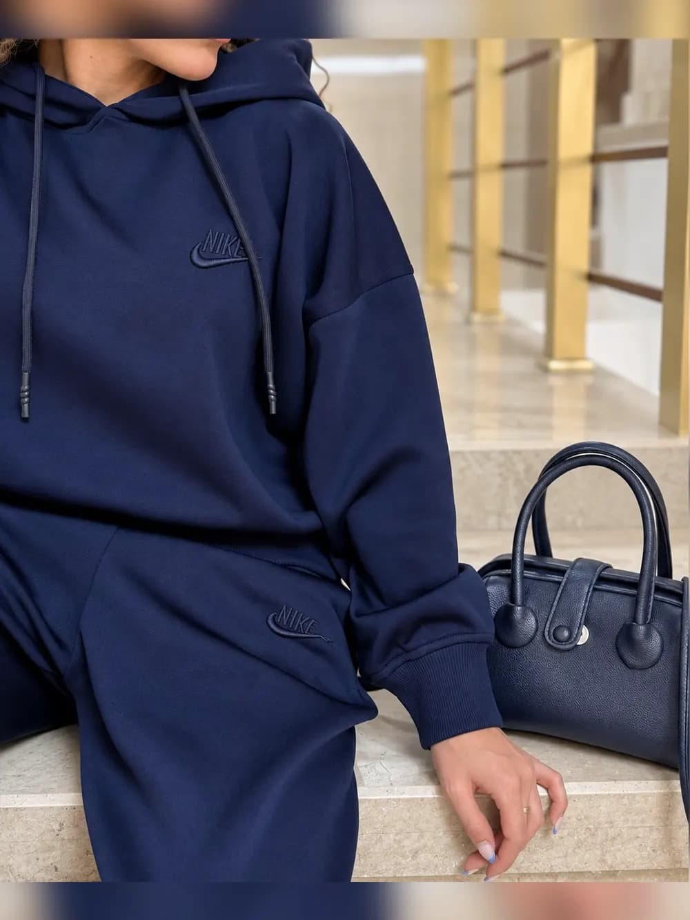 ست هودی و شلوار Nike — تصویر ۲
