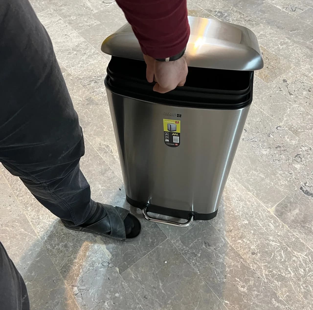 سطل زباله پدالی کنتراست مدل 30 — تصویر ۷