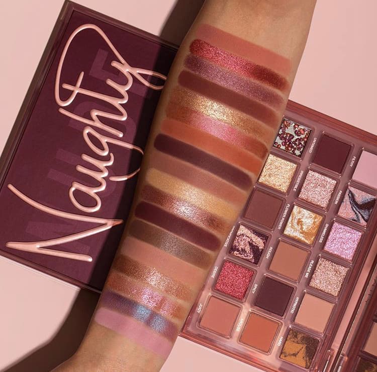 پالت سایه چشم ناوتی هدی بیوتی HUDA Beauty Naughty Eyeshadow Pallete — تصویر ۲