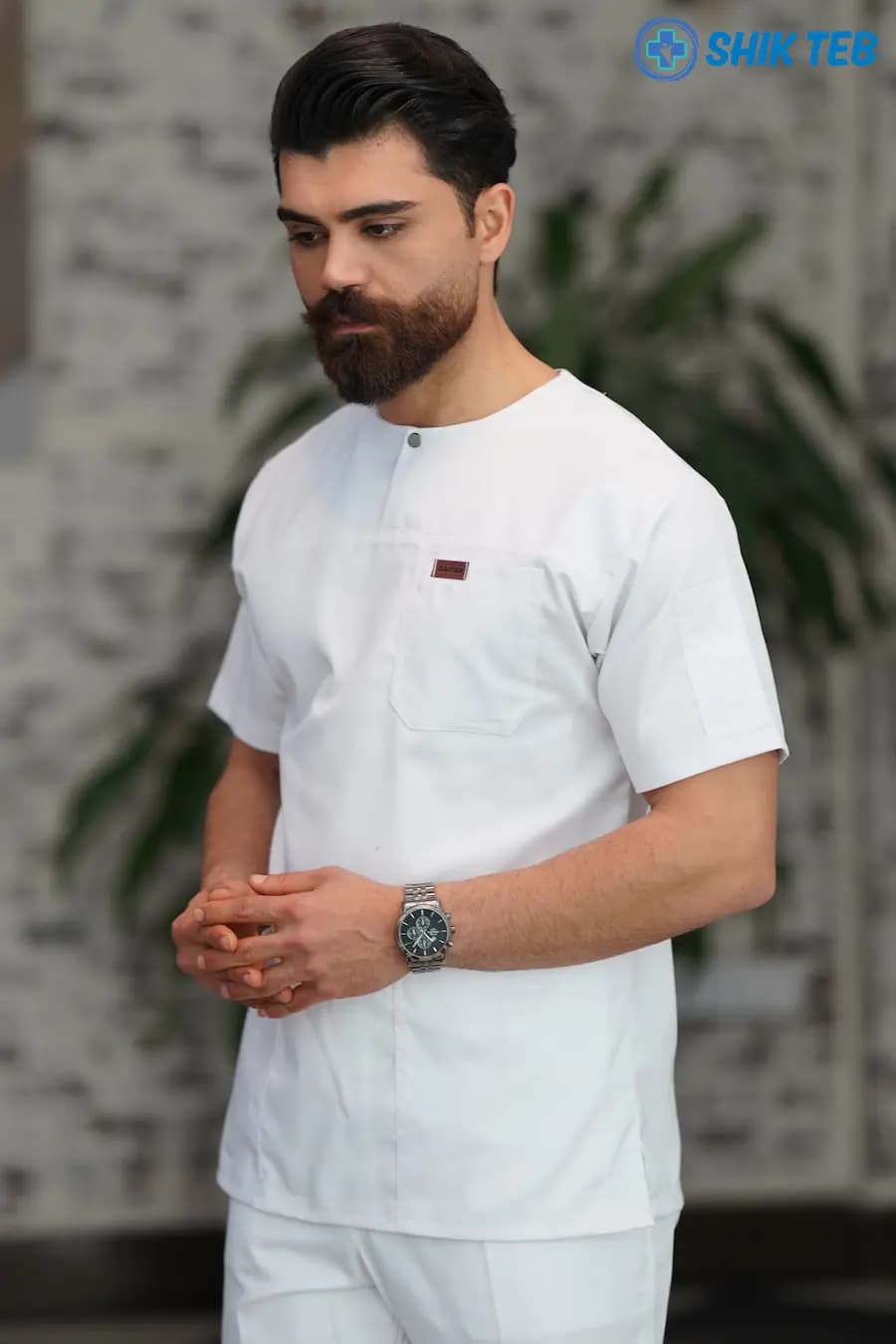 اسکراب پزشکی یقه گرد سفید بدون جنسیت — تصویر ۳