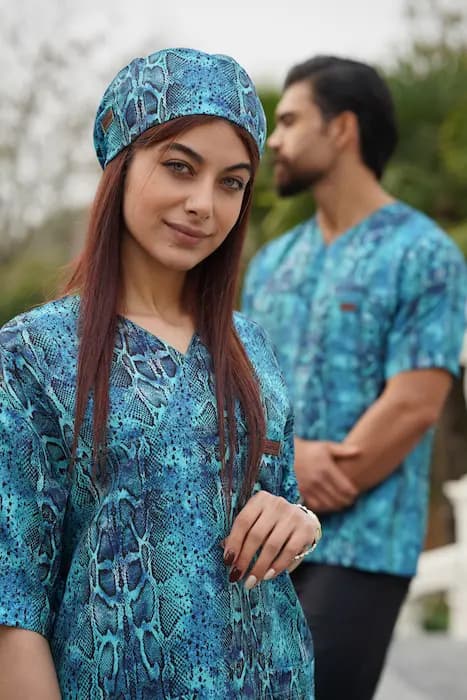 اسکراب تک بدون شلوار طرح پوست ماری — تصویر ۴