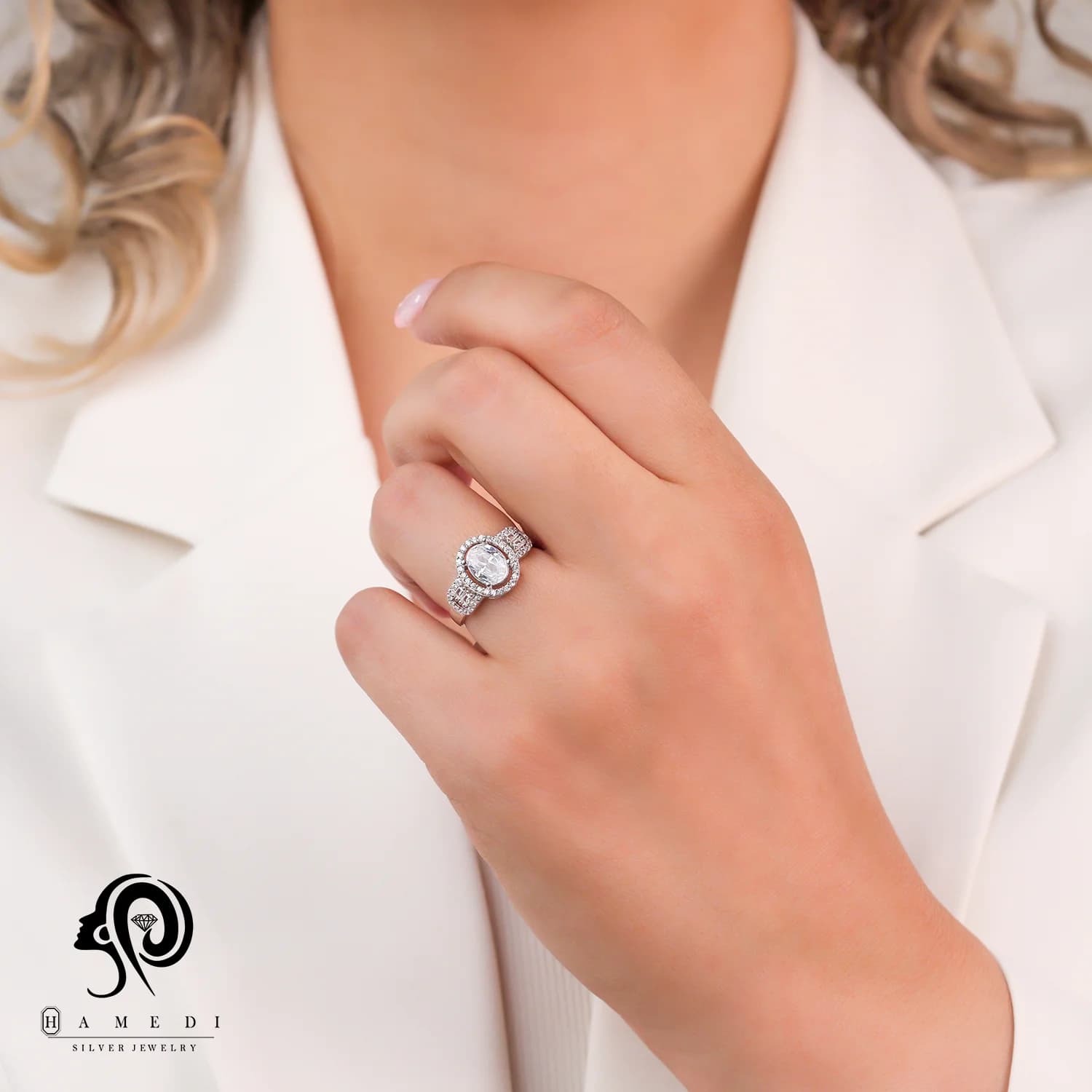 انگشتر نقره زنانه جواهری مدل RI R249 — تصویر ۲