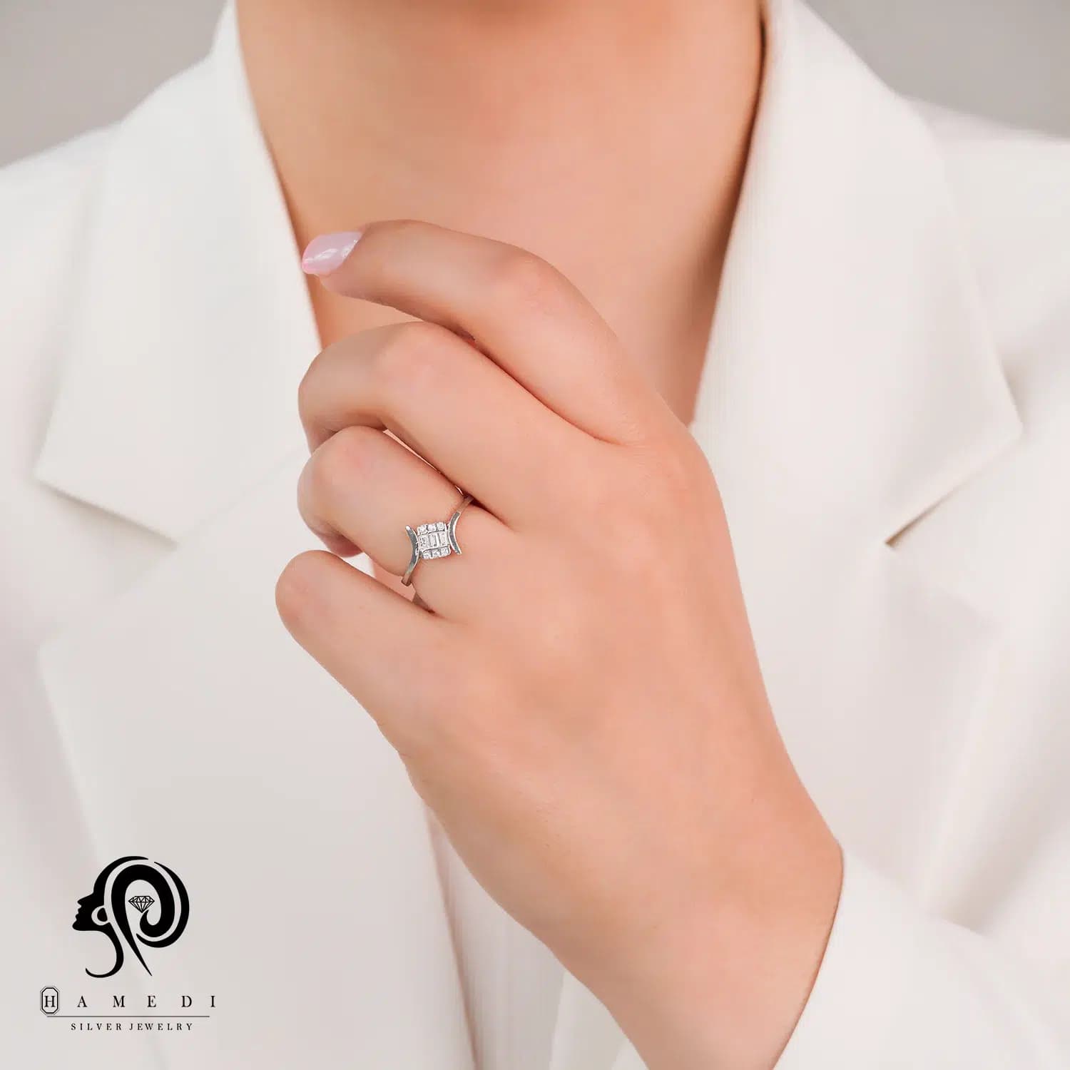 انگشتر مجلسی نقره زنانه مدل RI E121 — تصویر ۳