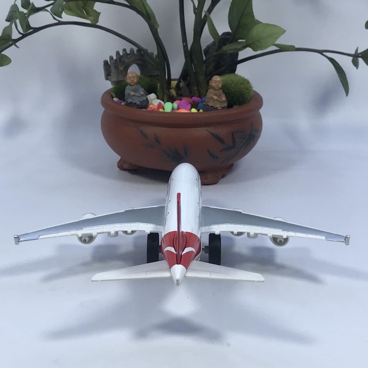 هواپیمای بازی مدل موزیکال چراغدار طرح ایرباس A380 — تصویر ۷