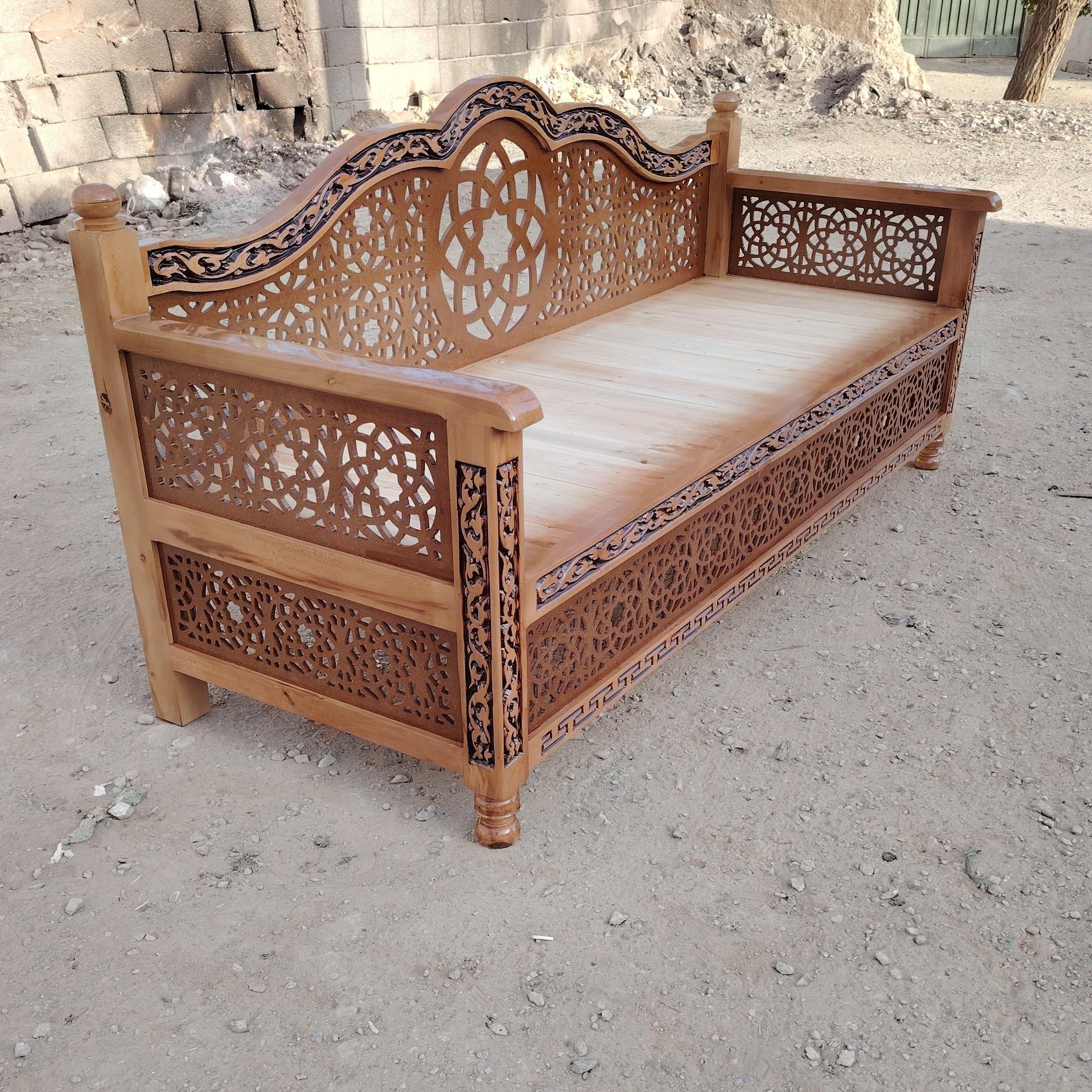 تخت سنتی مبل منبت خراطی بامیز عسلی مبلمان فرنا مدل 1141682 — تصویر ۲
