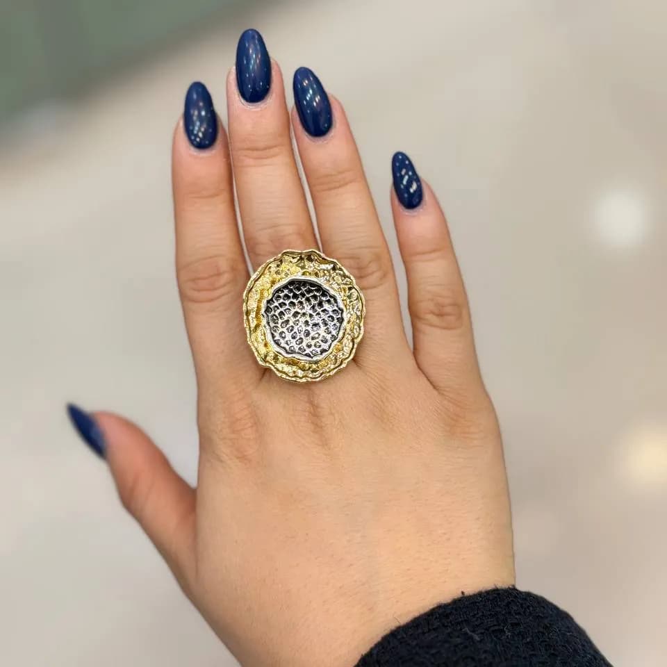 انگشتر زنانه مینیمال طرح گل میخ گرد آبکاری درجه یک نقره و رادیوم رنگ ثابت کد zgy