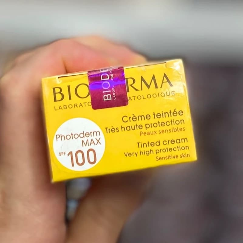 کرم ضد آفتاب رنگی مکس SPF100 بایودرما کد 1532 — تصویر ۶
