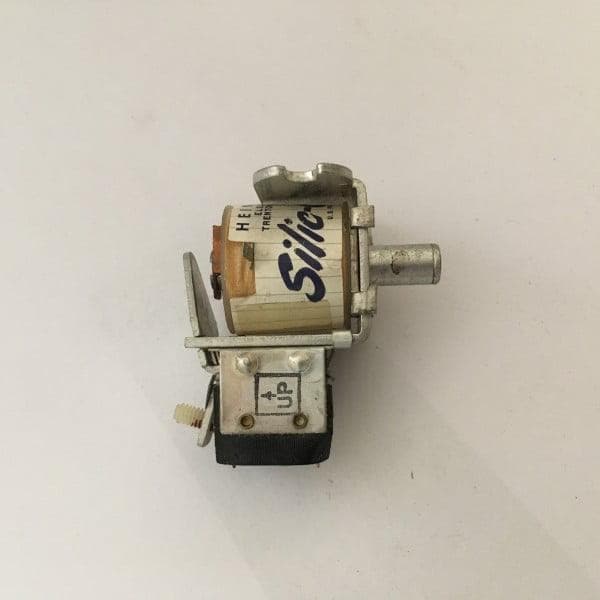 رله کنتاکتور آمریکایی HEINEMANN BN4-522XBX | رله صنعتی سوئیچینگ — تصویر ۲