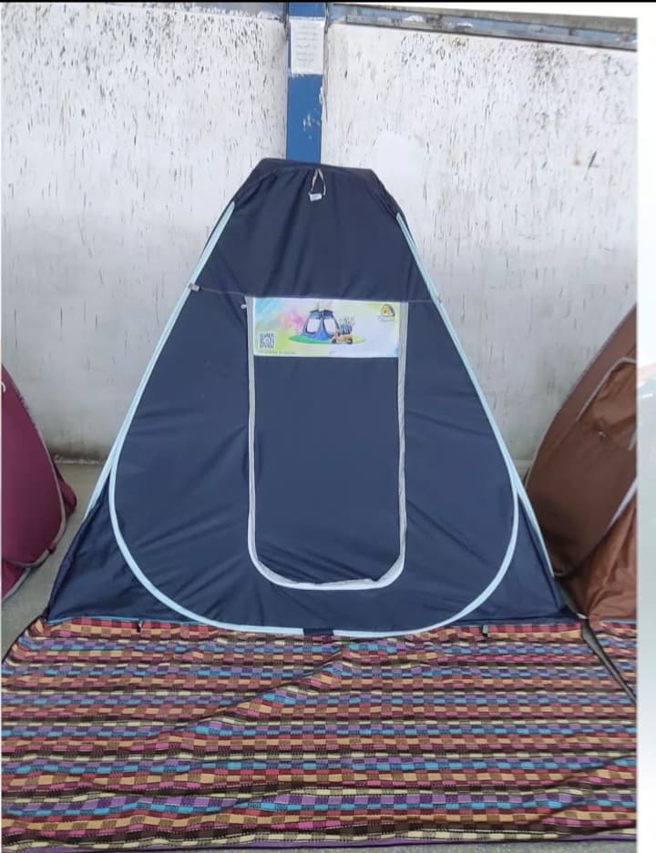 چادر مسافرتی ضد آب 4 نفره جنس برنو برزنتی ( با پنجره طرح ایتالیایی ) — تصویر ۳