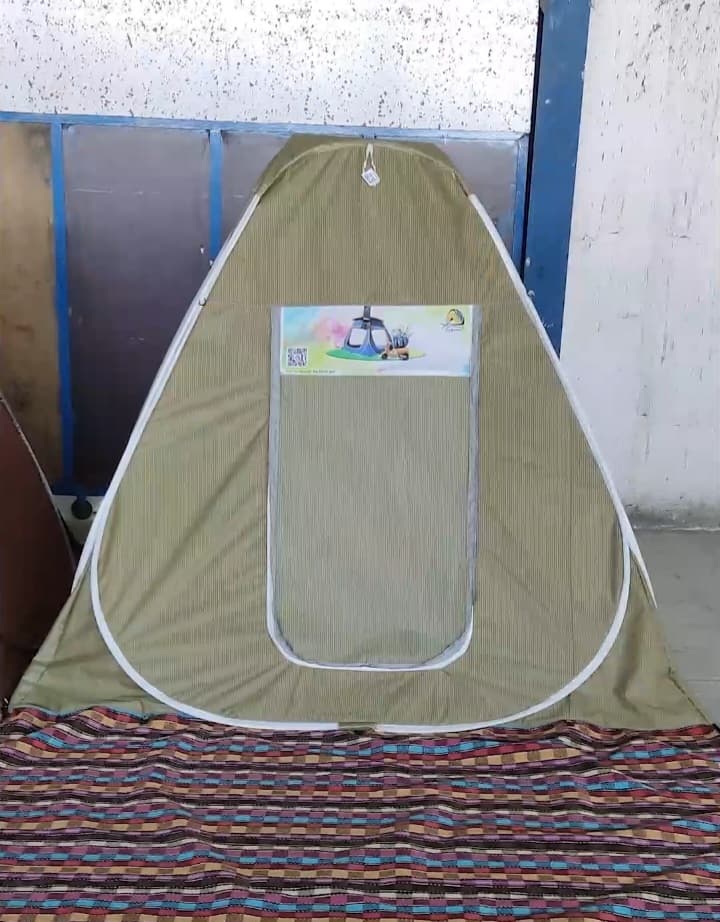 چادر مسافرتی ضد آب 4 نفره جنس برنو برزنتی ( با پنجره طرح ایتالیایی ) — تصویر ۴