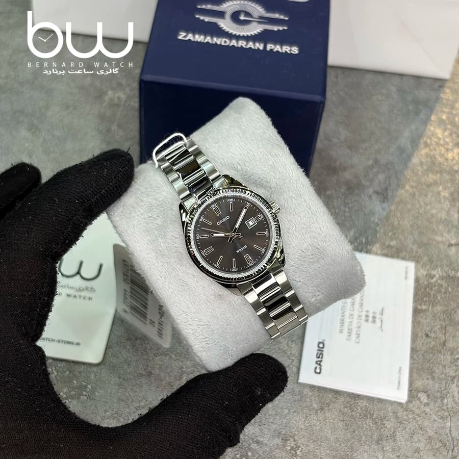 ساعت مچی زنانه کاسیو مدل CASIO LTP-1302D-1A1V — تصویر ۲