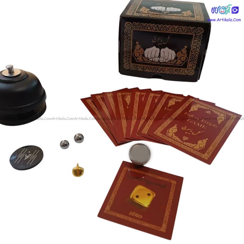 بازی گل یا پوچ گوی فلزی زنگ دار — تصویر ۲