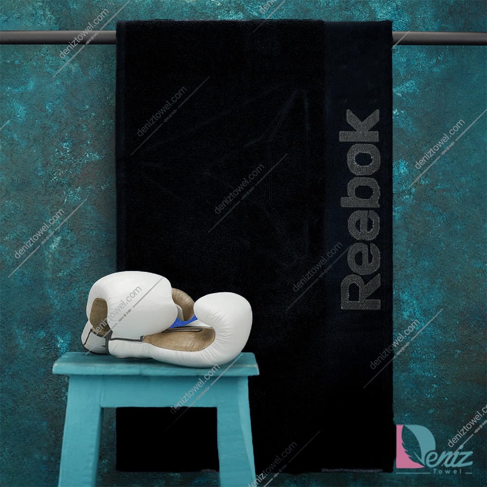 حوله ورزشی Reebok مشکی بزرگ