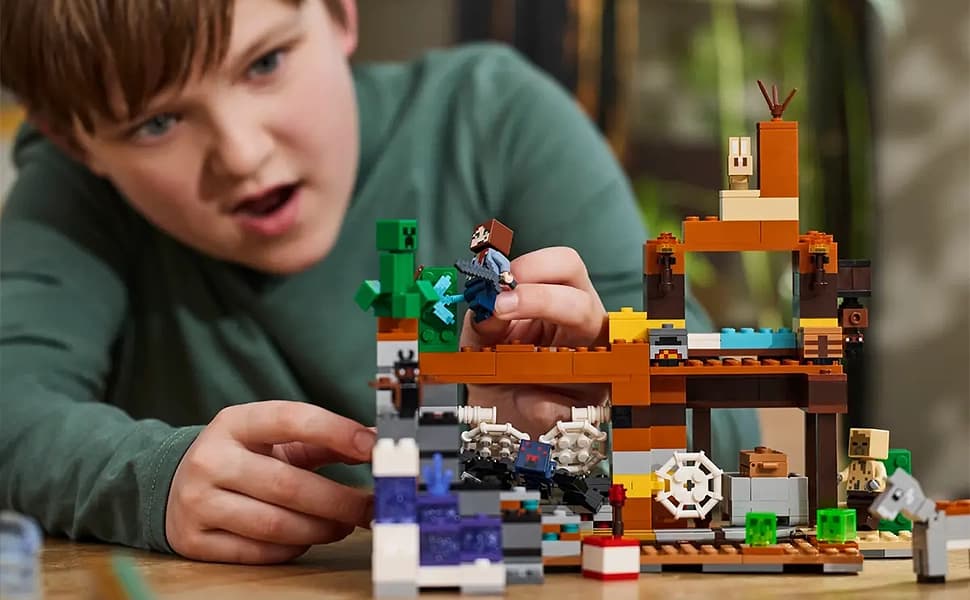 لگو Minecraft مدل The Badlands Mineshaft 21263 — تصویر ۶