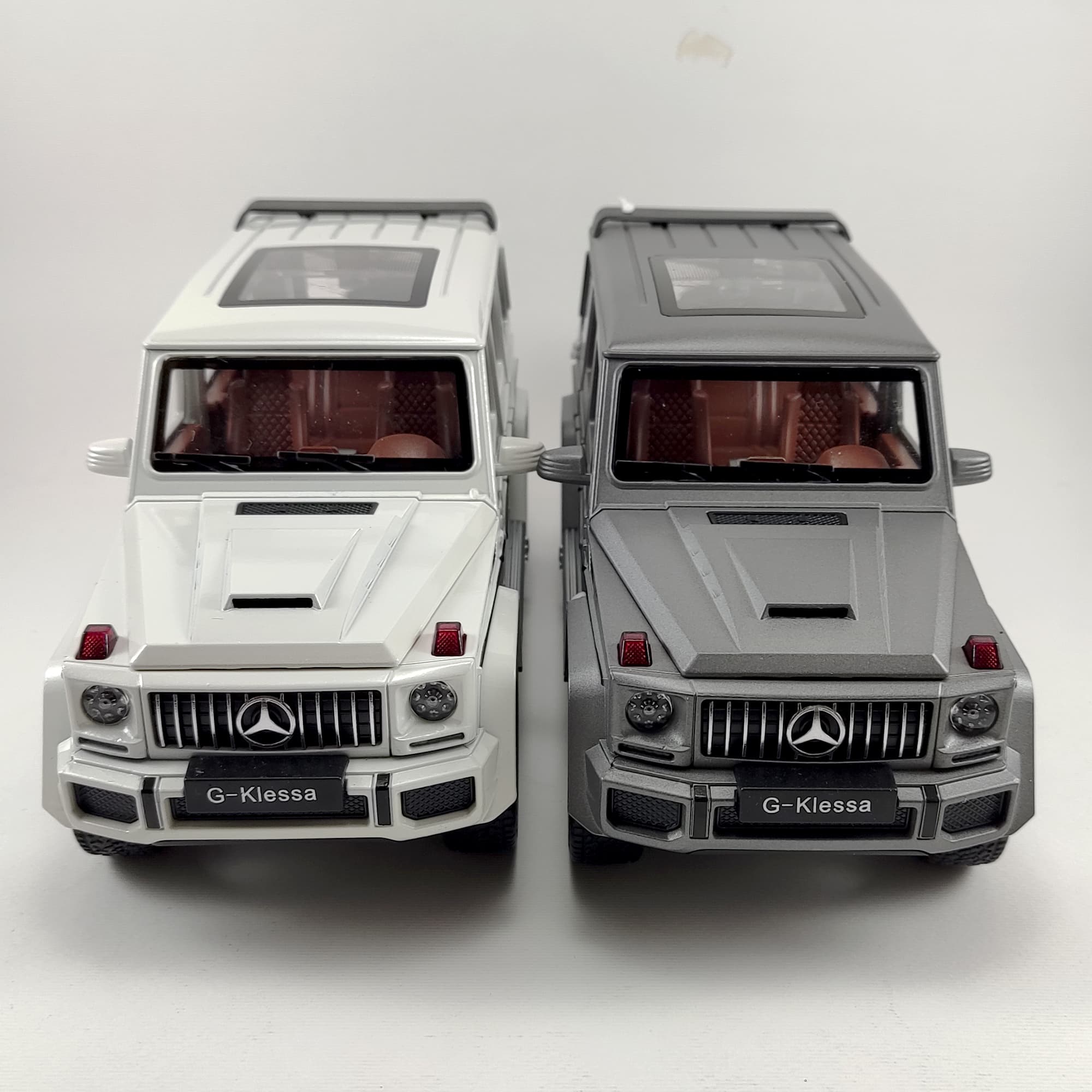 ماشین بازی مدل بنز G class دودزا کد CZ118 — تصویر ۸