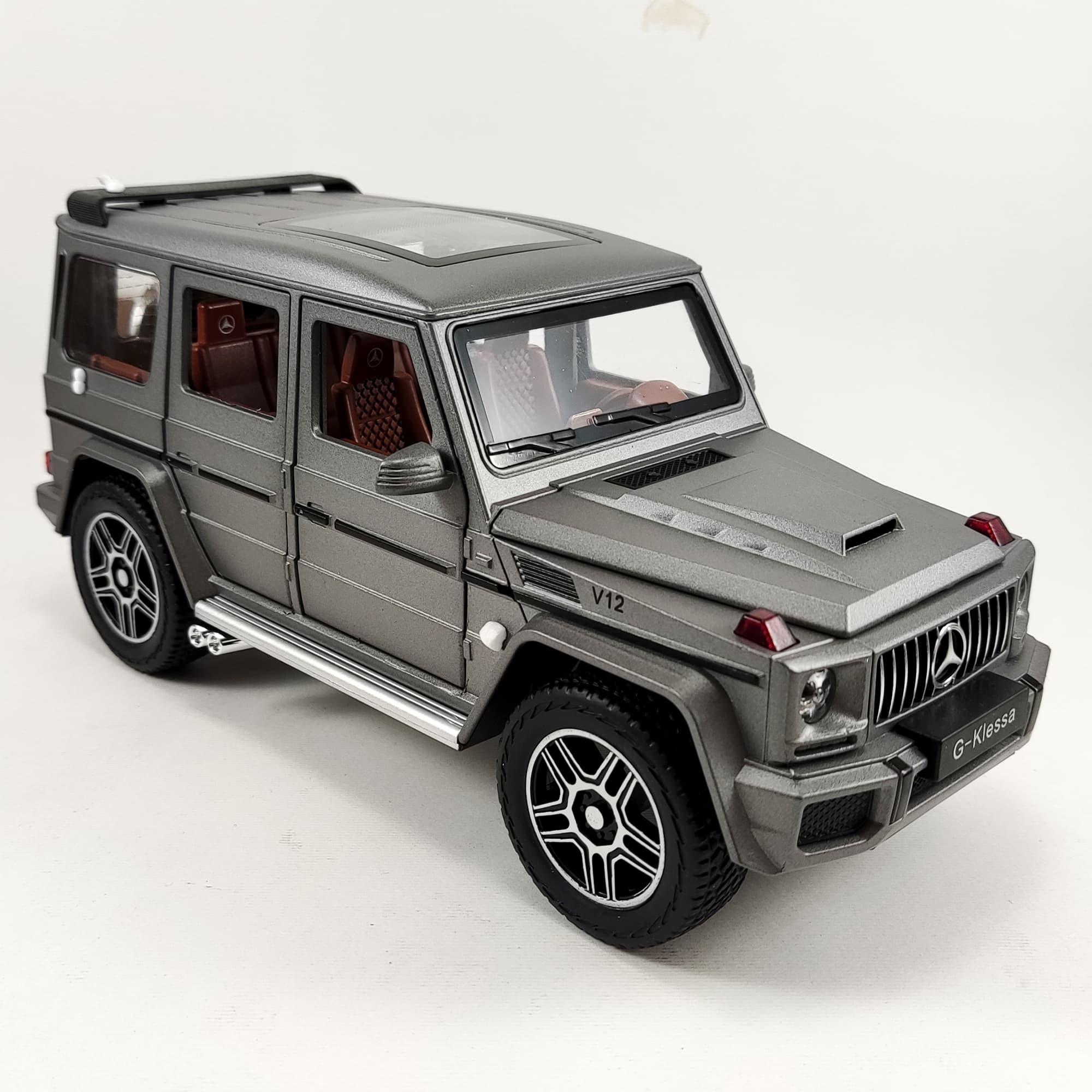 ماشین بازی مدل بنز G class دودزا کد CZ118 — تصویر ۶