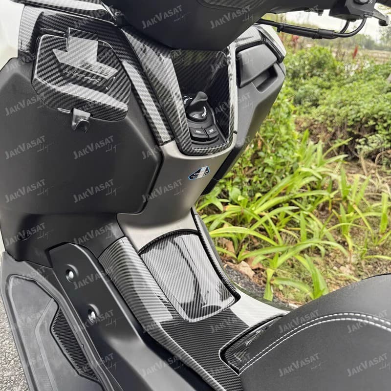 ست فلاپ کربن 11 تیکه NMAX TURBO 2025 / اصل — تصویر ۵