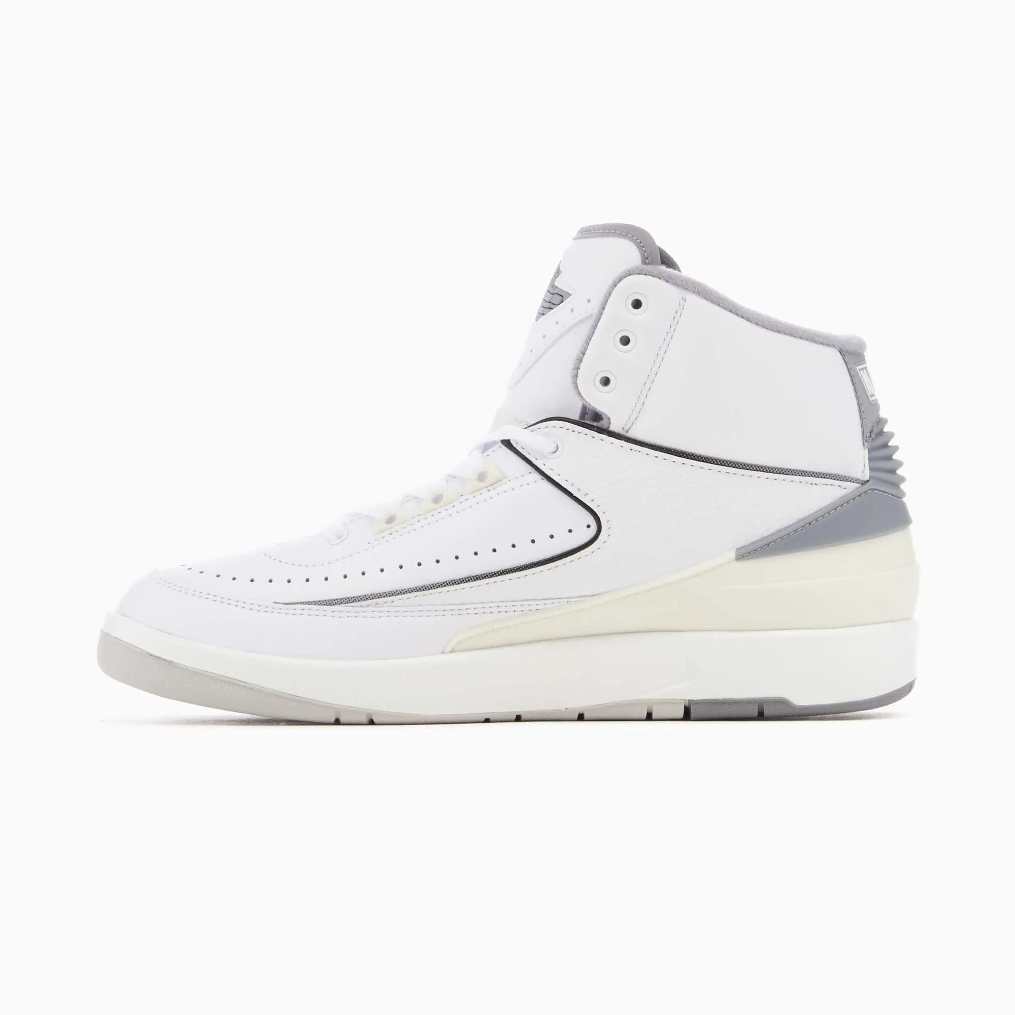 کفش بسکتبال Nike مدل Air Jordan 2 – DR8884-100 — تصویر ۲
