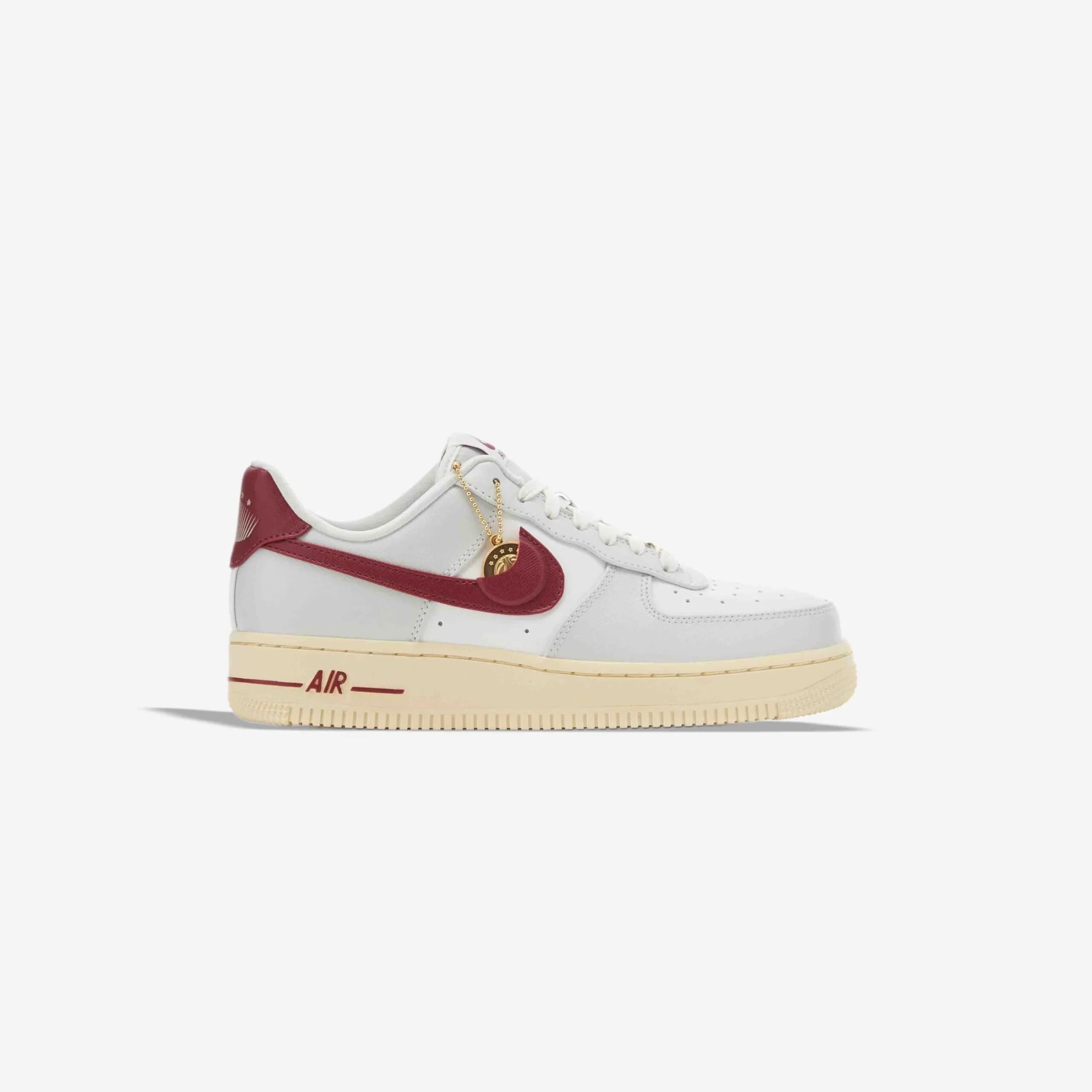 کتونی Nike مدل Air Force 1 – DV7584-001