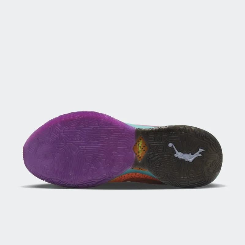 کفش بسکتبال Nike مدل LeBron 20 Chosen 1 – DJ5423-800 — تصویر ۴