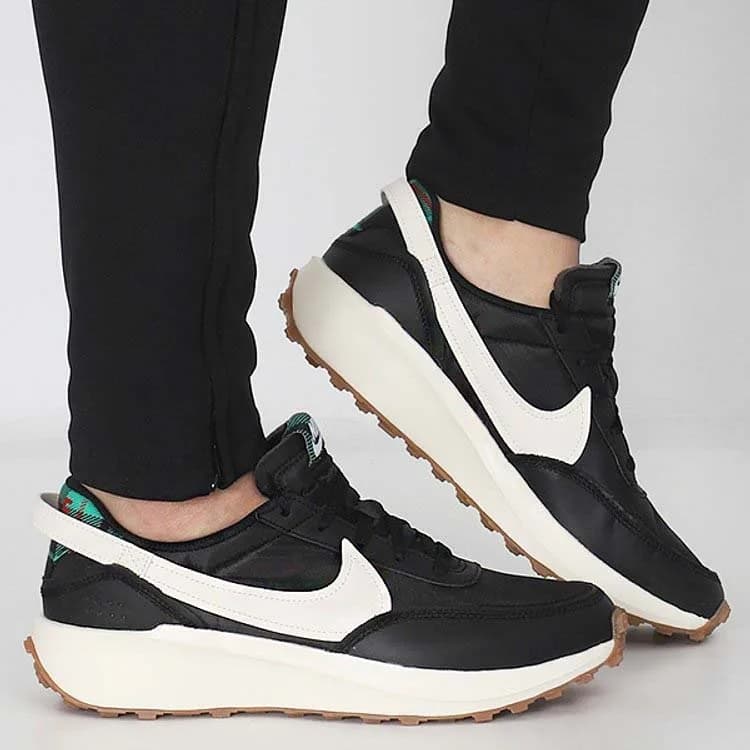 کتونی Nike مدل Waffle Debut Premium – DV0813-001 — تصویر ۸