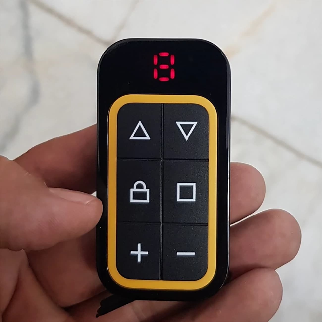 ریموت کنترل 8 کانال چند فرکانسی چیتا CHEETAH مدل مولتی فرکانس شارژی — تصویر ۶