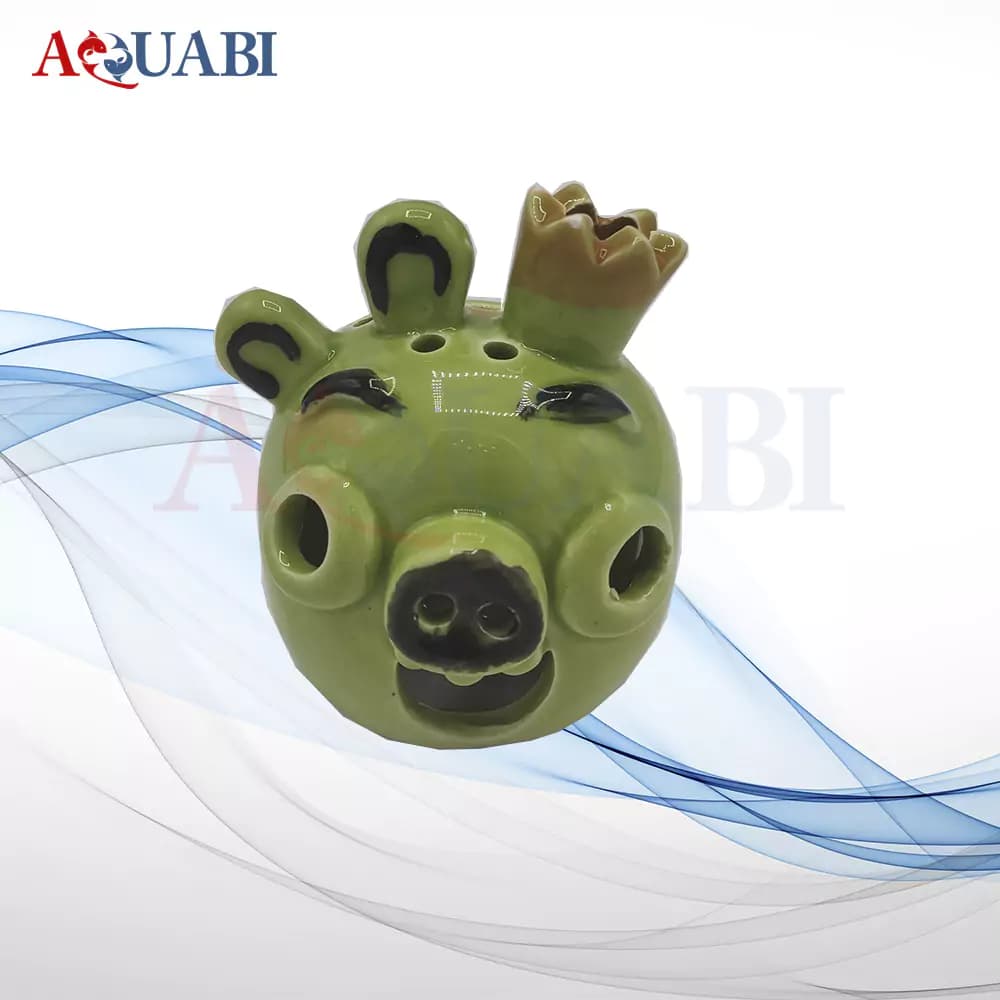 مجسمه آکواریوم انگری برد لئونارد خوک تاج دار