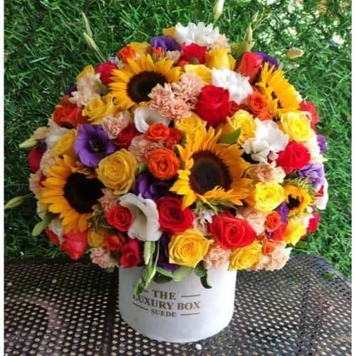گل فروشی محدوده بیمارستان 501 ارتش در تهران t3785